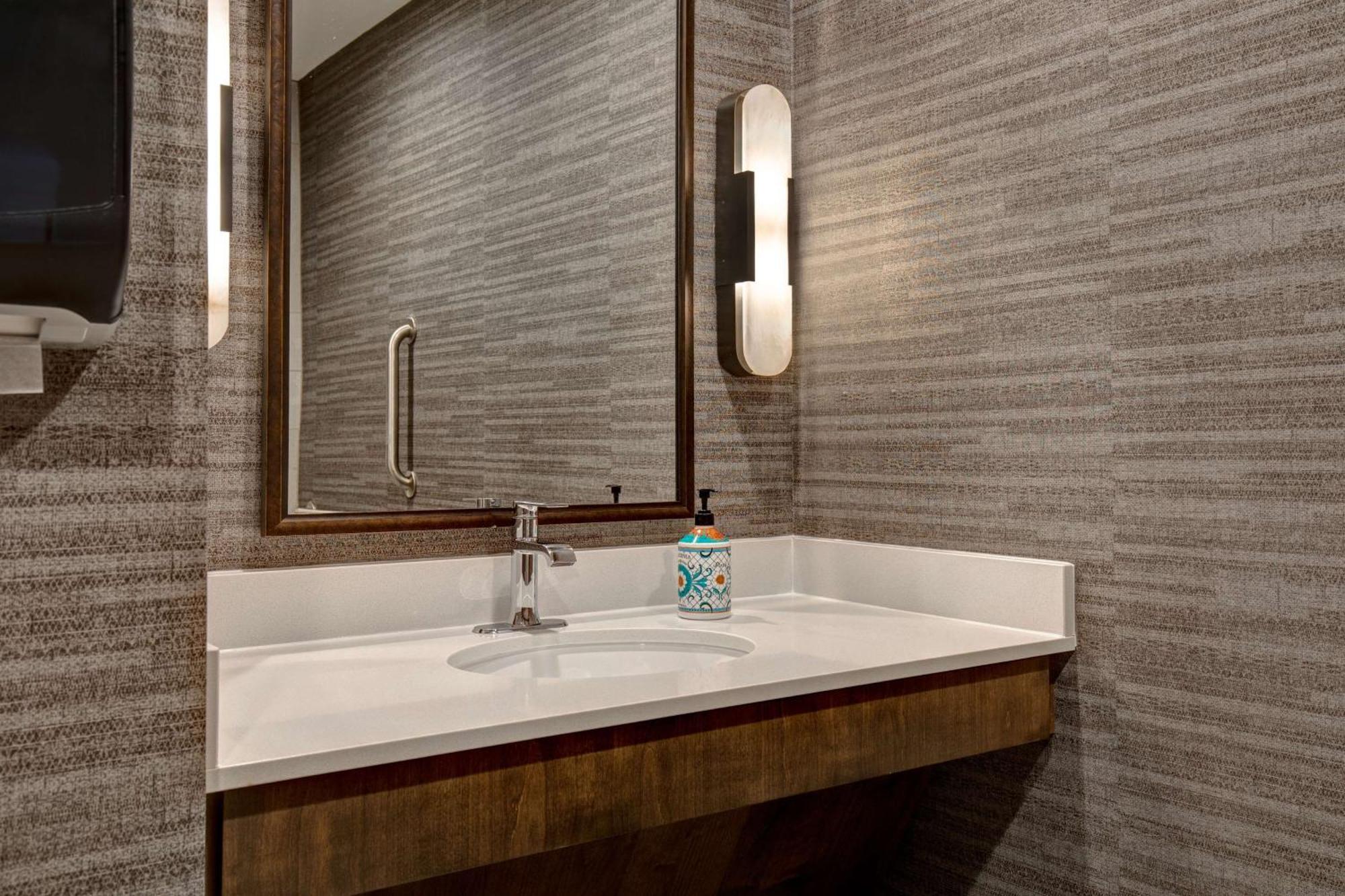 Hampton Inn Santa Fe South, Nm Экстерьер фото
